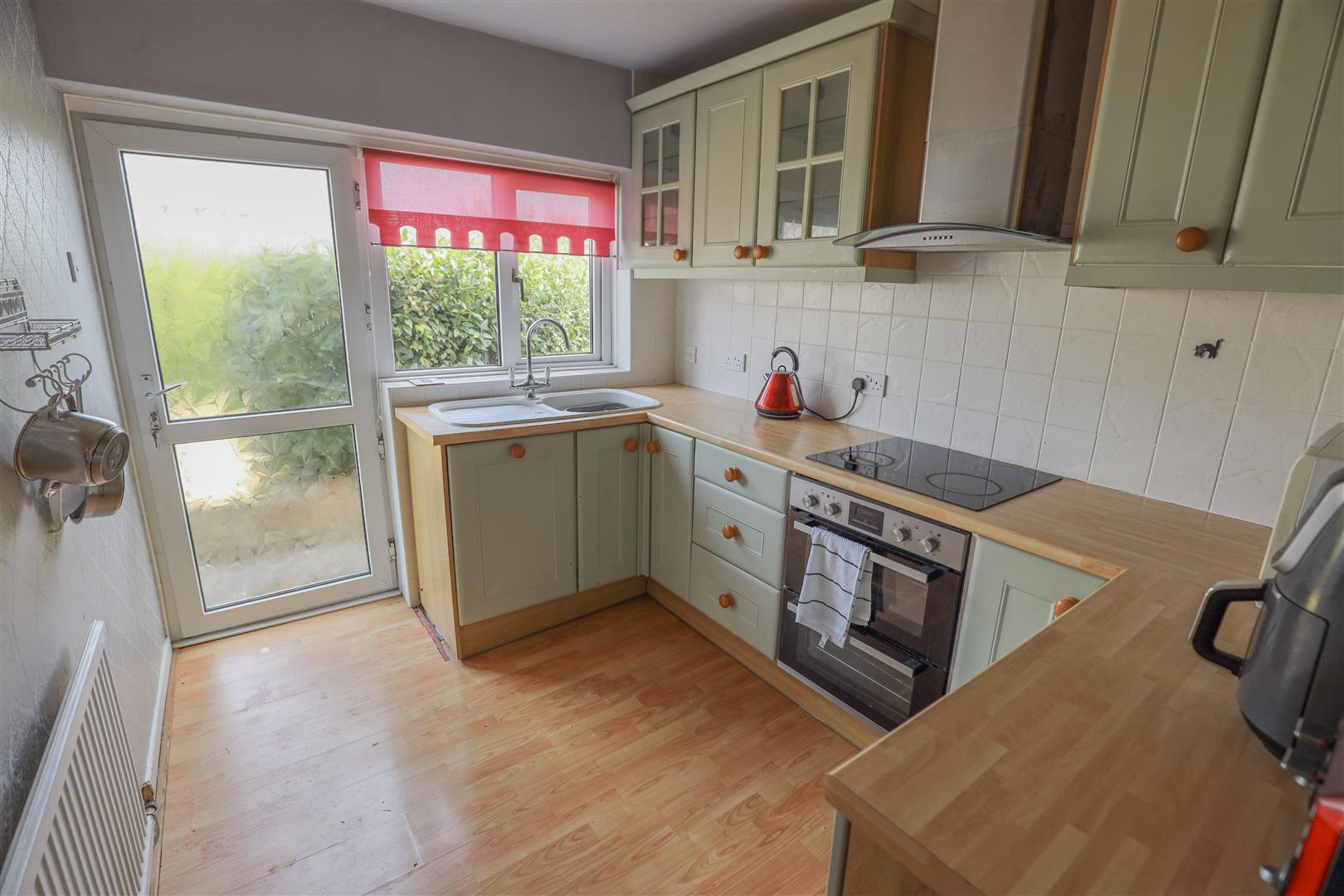 5 Wolfe Close, Cowbridge, Vale of Glamorgan, CF71 7AZ